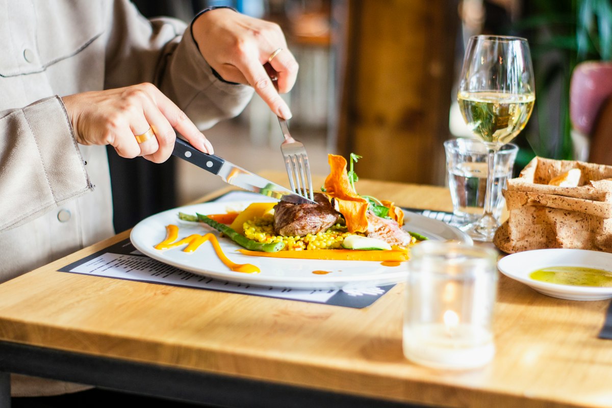 Convivialità e gusto: come condividere il cibo serenamente